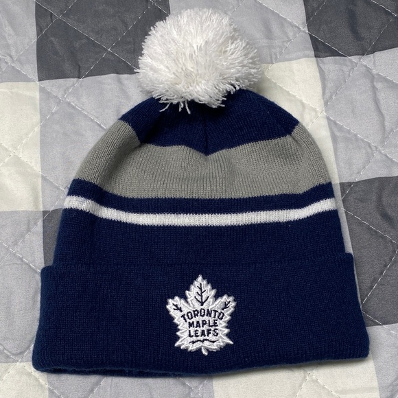 Toronto Maple Leafs Winter Pompom Beanie (Big Kids) - Picture 1 of 7